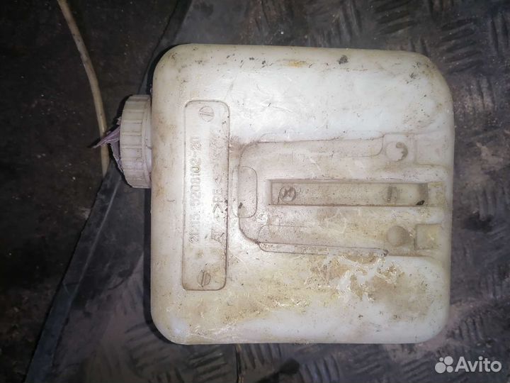 Бачок стеклоомывателя ваз 2107