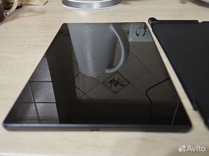 Планшет Lenovo TB-X606X