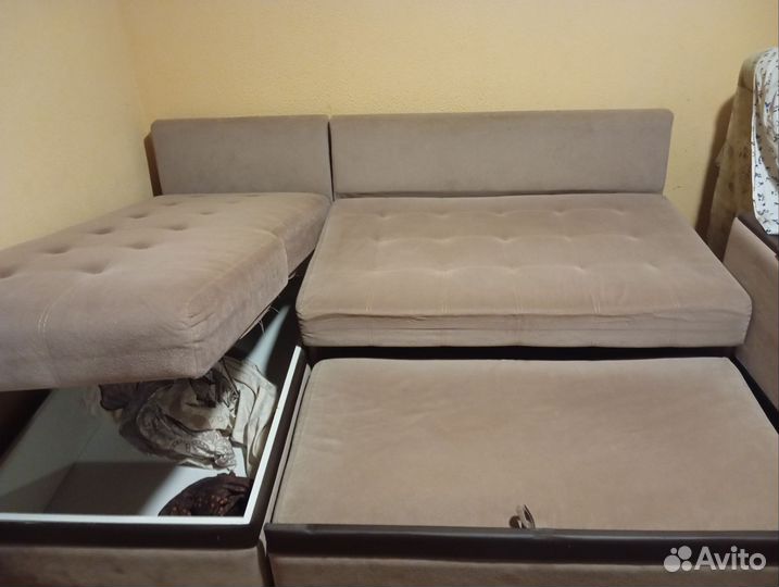 Угловой диван кровать