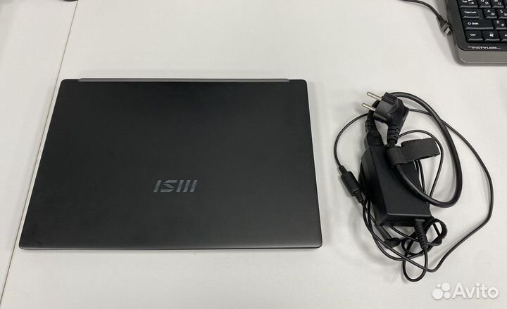 Ноутбук MSI 14 C12M /IPS/8RAM/i3-1215/256SSD