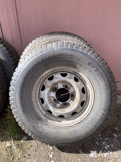 GT Radial Champiro IcePro SUV 265/70 R16