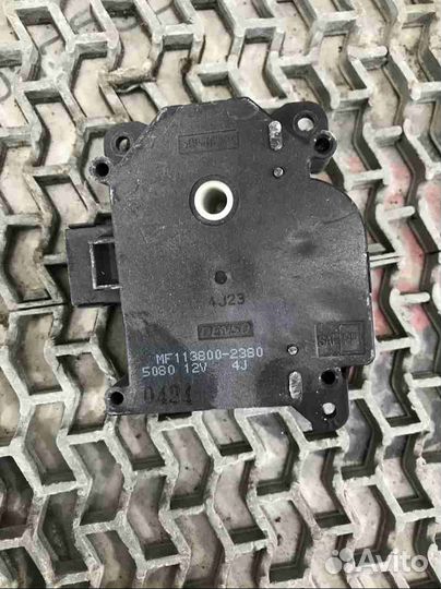 Моторчик заслонки печки Honda CR-V MF113800-2380