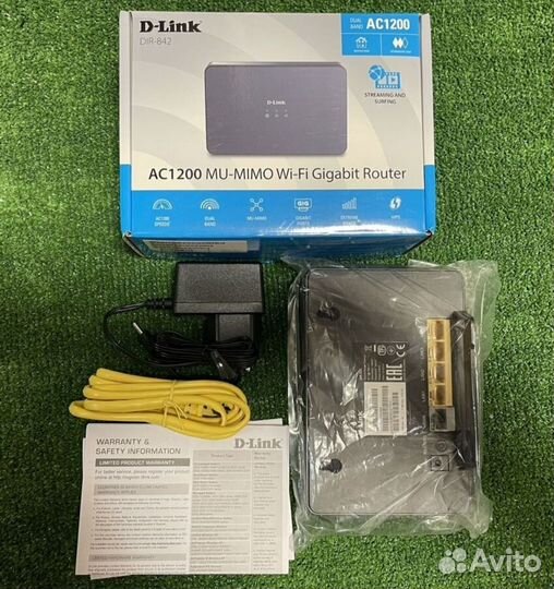 Гигабитный роутер D-Link Dir-842S