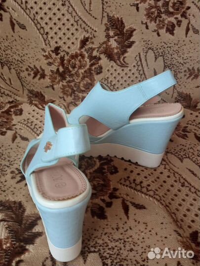 Босоножки на платформе 36 размер
