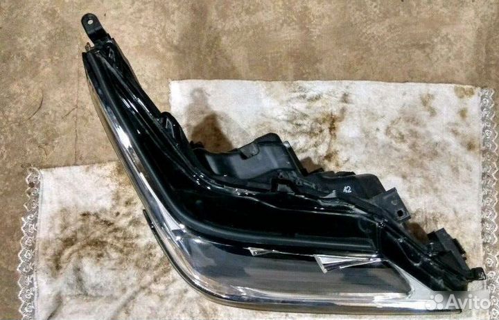 Фара правая Lexus LX 2015-2019