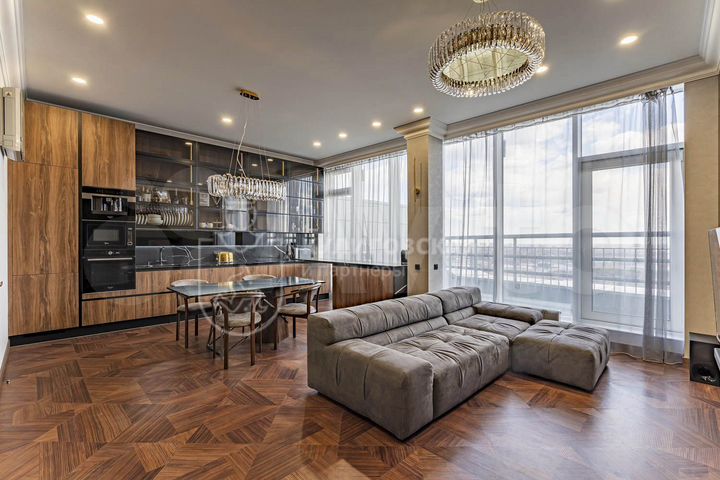 4-к. квартира, 135,9 м², 36/37 эт.