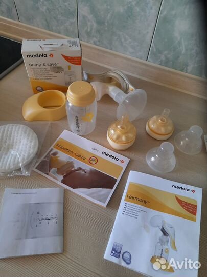 Молокоотсос ручной +набор для кормления Mebela