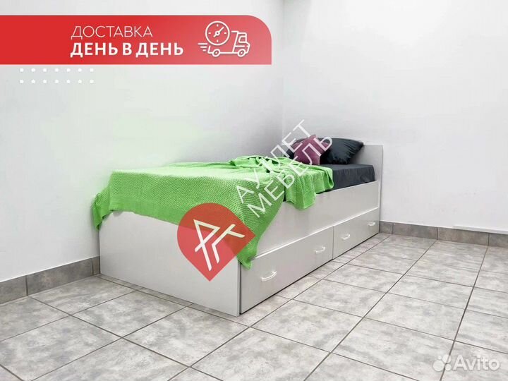 Кровать