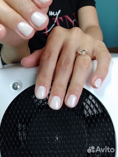 Маникюр с покрытием, наращивание ногтей