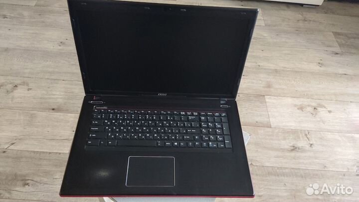Ноутбук MSI