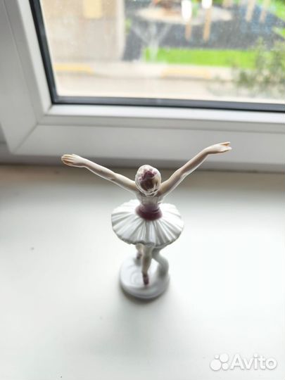 Фарфоровые статуэтки pavone