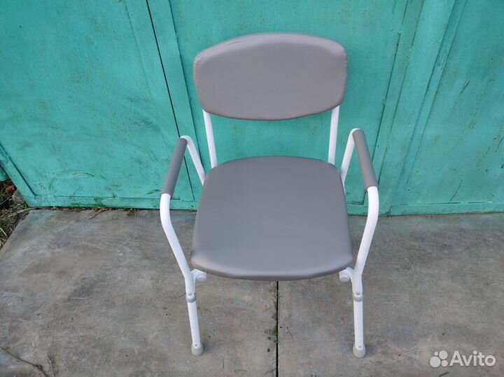 Санитарный стул-туалет