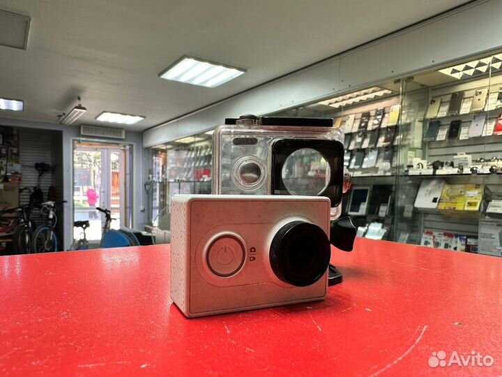 Экшн-камера YI Action Camera Basic Edition 16мп