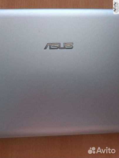 Нетбук Asus