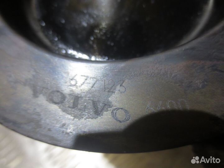 Поршень Volvo 8193990