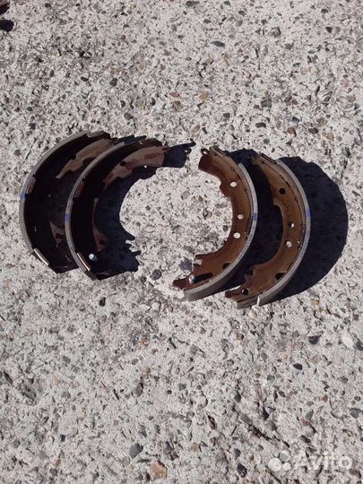 Тормозные колодки для Тойота ipsum