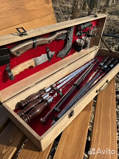 Подарочный шашлычный набор шампуров в кейсе