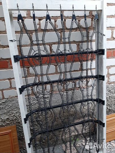 Кровать с прикроватными тумбочками