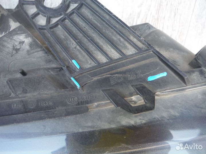 Фара правая №90 Volkswagen Amarok 2017