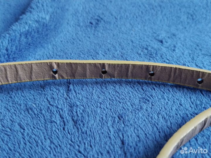 Ремень женский тонкий золотой