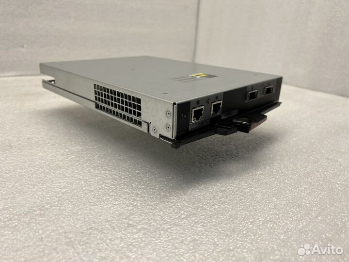 Контроллер NetApp IOM6 111-00190+B0