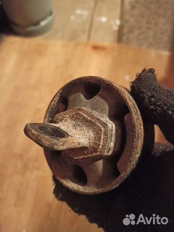 Сайлентблоки продольного заднего рычага Santa Fe