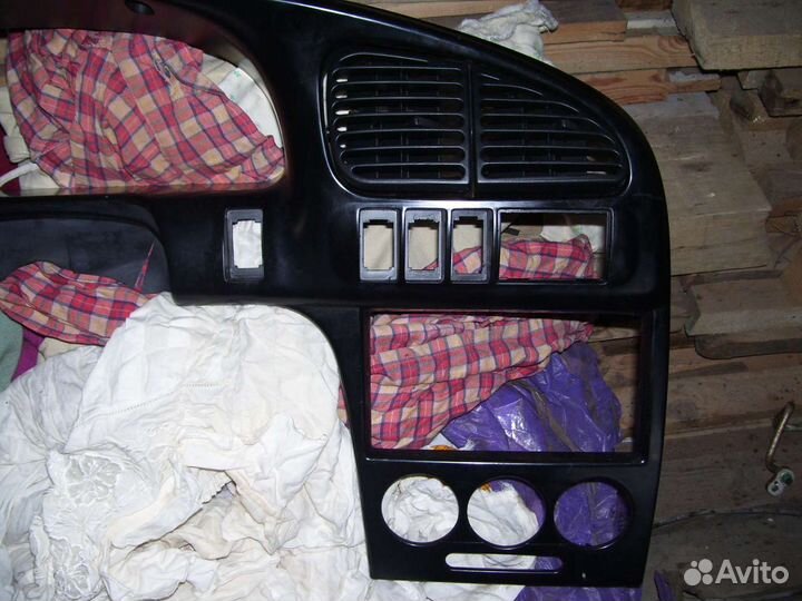 Киа спектра накладка на панель приборов