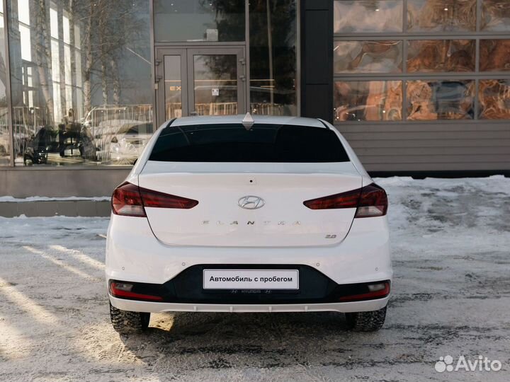 Hyundai Elantra 2.0 AT, 2020, 64 050 км