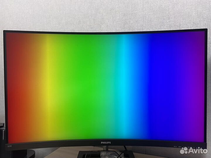 Монитор Philips 32