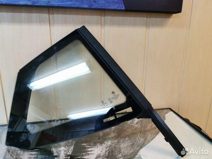 Глухое стекло правой задней двери BMW X2 F39