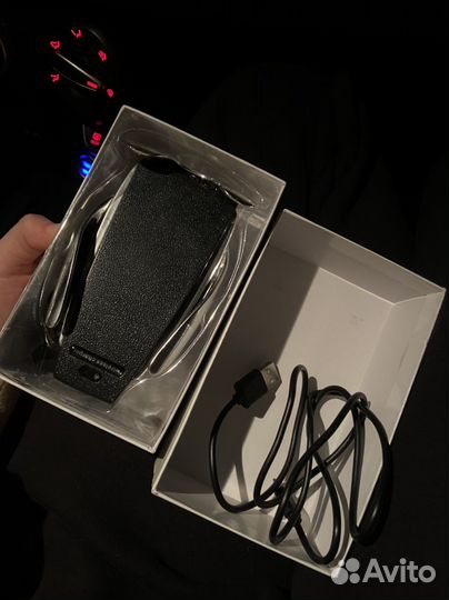 Беспроводная магнитная зарядка в машину