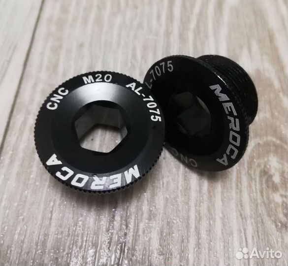 Болт системы Hollowtech ll M20