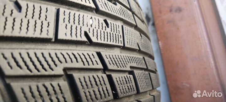 Yokohama Ice Guard IG30 215/60 R16