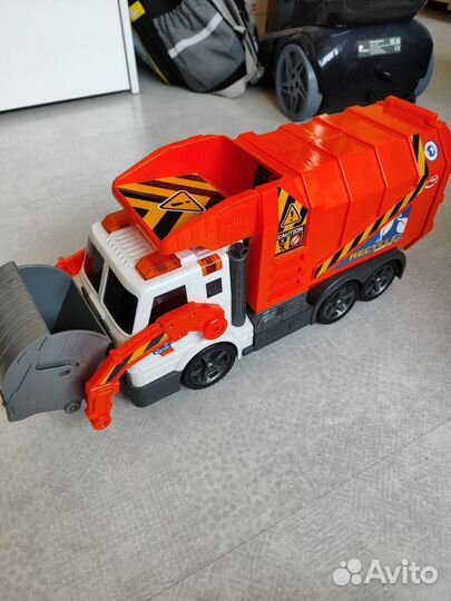 Мусоровоз игрушка