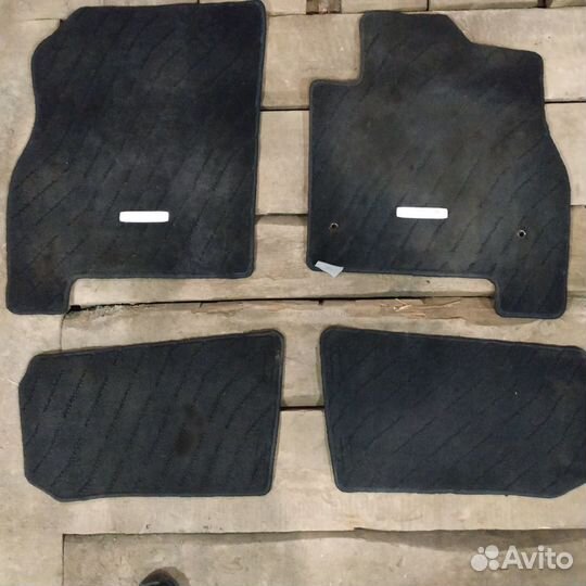 Nissan leaf коврики