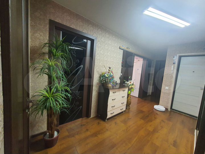 2-к. квартира, 87,2 м², 1/10 эт.