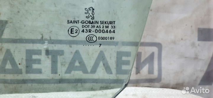 Стекла передние Peugeot 206