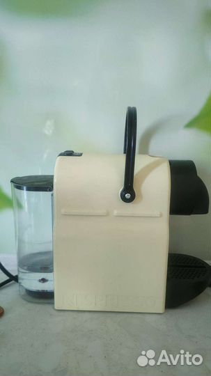 Кофеварка капсульная nespresso delonghi