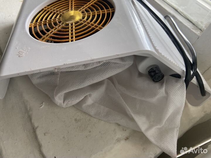 Маникюрный пылесос