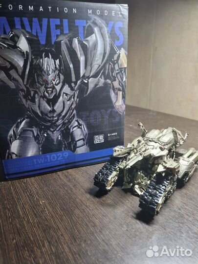 Робот-Трансформер Мегатрон