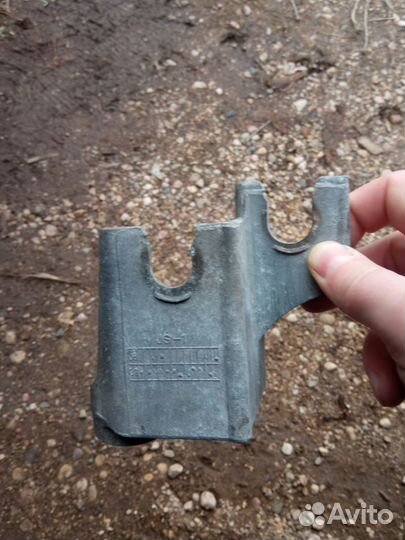 Кронштейн тросов шевроле круз