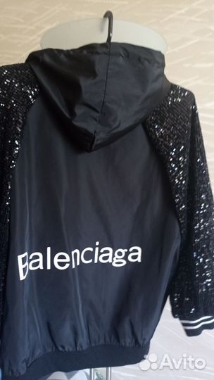 Balenciaga ветровка.М