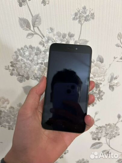 Телефон Xiaomi Redmi Go