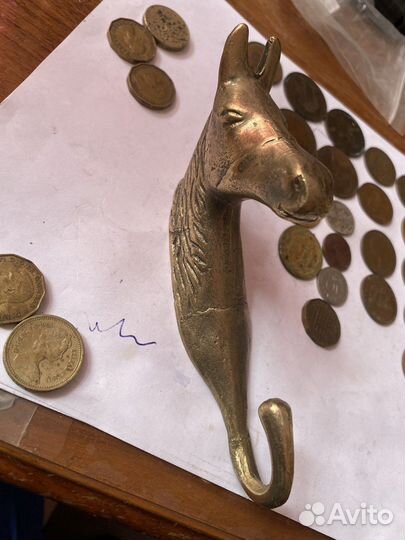 Крючок лошадь бронза