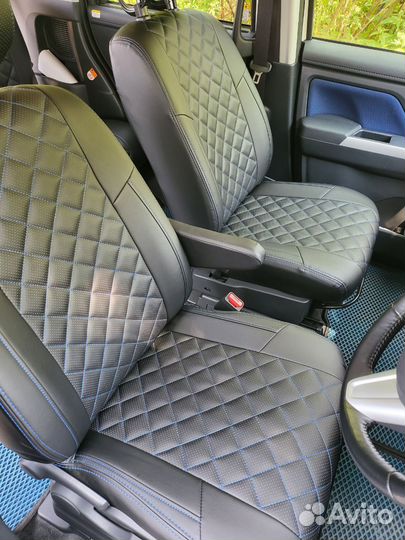 Автомобильные чехлы на Toyota Tank-Toyota Rumion