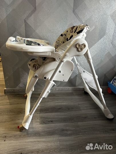 Стульчик для кормления brevi