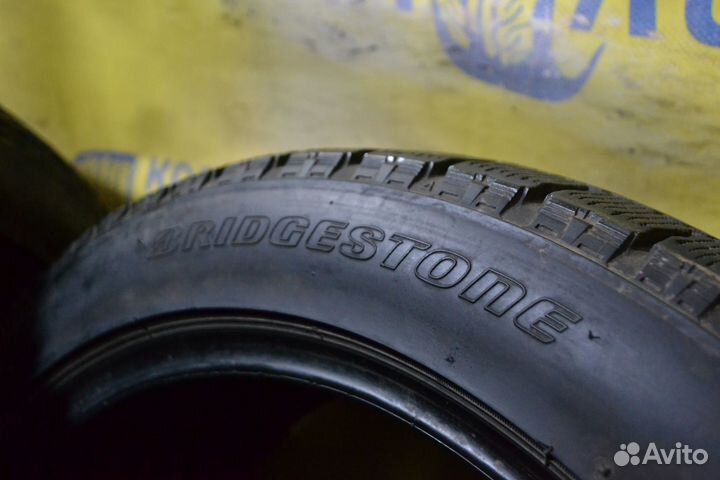 Bridgestone Blizzak VRX 215/50 R17