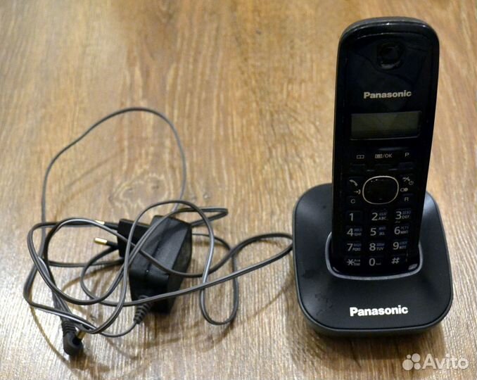 Радиотелефон Panasonic KX-TG1611RU черный