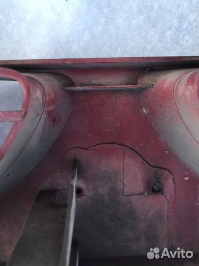 Решетка редиатора Ниссан Альмера Н15