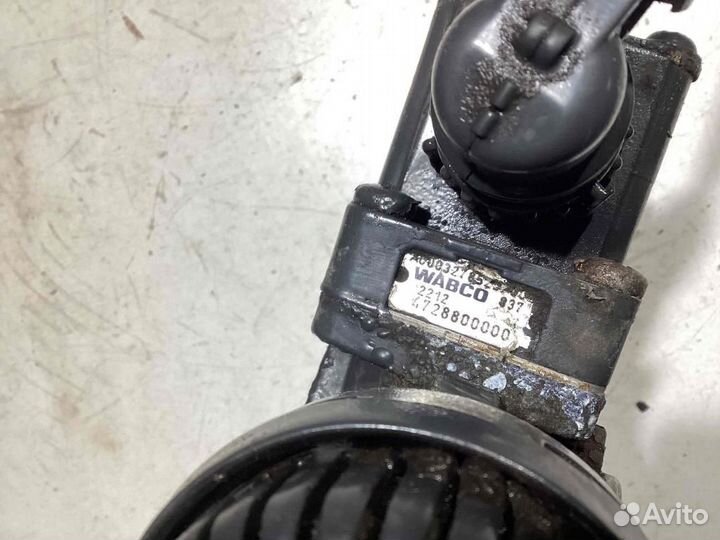 Кран уровня пола Mercedes-Benz Truck Axor